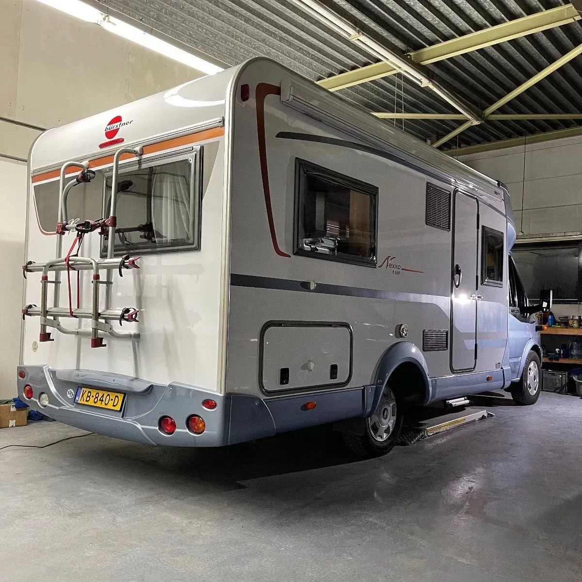 Camper detailing